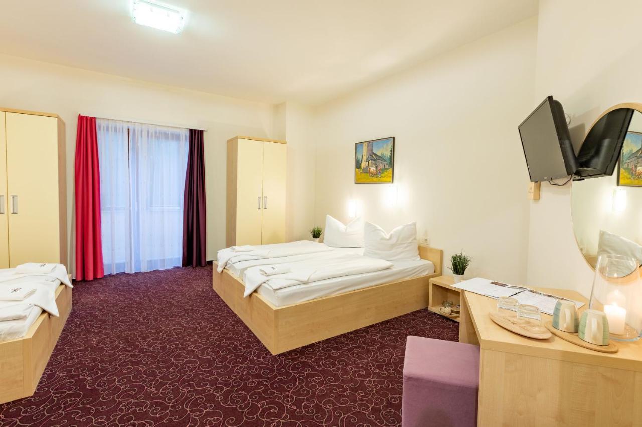 Hotel Jakec Trije Kralji Na Pohorju Zgornja Loznica Exteriör bild