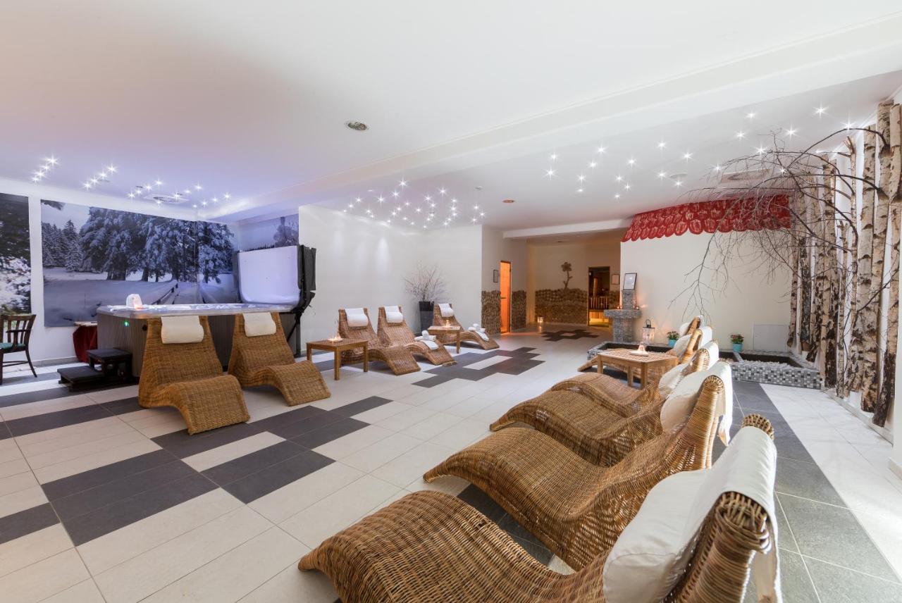 Hotel Jakec Trije Kralji Na Pohorju Zgornja Loznica Exteriör bild